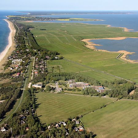 Ostseehotel Дирхаген Екстериор снимка