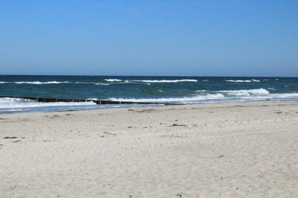 Ostseehotel Дирхаген Екстериор снимка