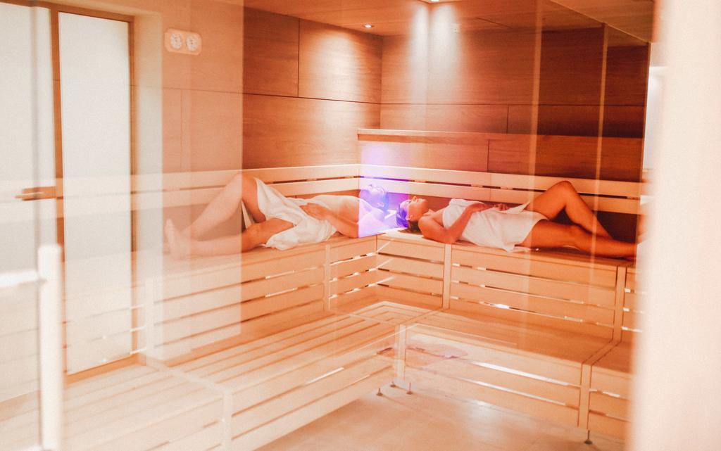 Ostseehotel Дирхаген Екстериор снимка