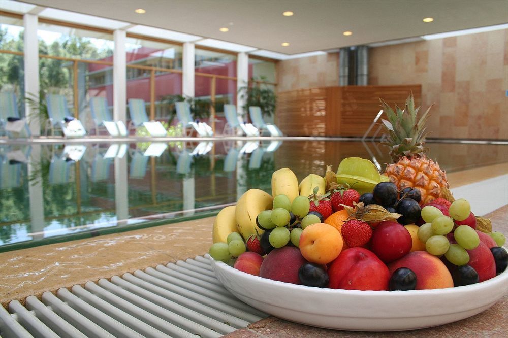 Ostseehotel Дирхаген Екстериор снимка